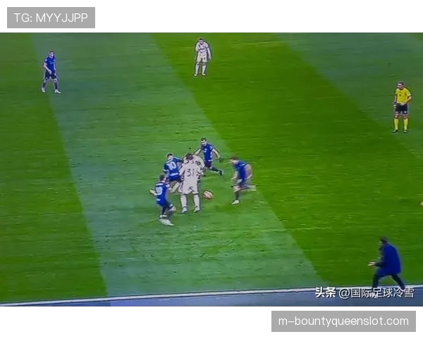 疯狂国米再演疯狂逆转，齐沃蓝黑处子季瞄准双冠